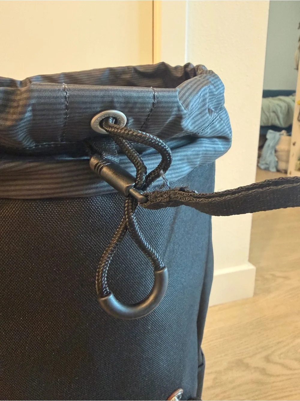 Herschel Supply Company pocket design herschel